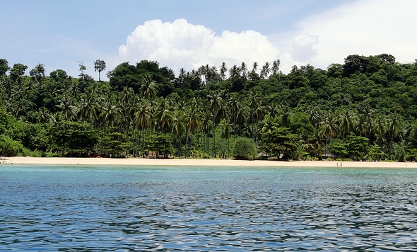 Modee Bay, East Coast of Phi Phi Island 