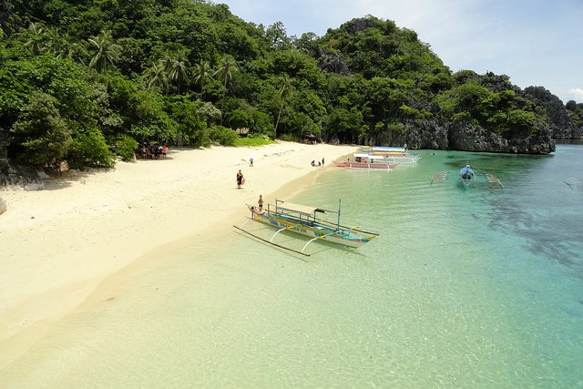 Guida alle Isole e Belle Spiagge della Sconosciuta Caramoan Peninsula nelle Filippine