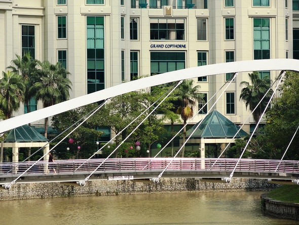 View of Robertson Foot Bridge over Singapore River, Robertson Quay, Singapore