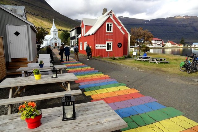 Cosa Vedere e Dove Dormire a Seydisfjordur il Villaggio Più Bello in Islanda