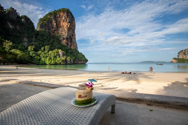 Railay West Beach from Railay Bay Resort and Spa, Railay Peninsula, Krabi, Thailand