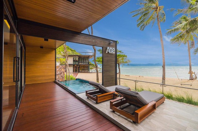 The Cabin Beach Resort, Leela Beach, Koh Phangan, Thailand