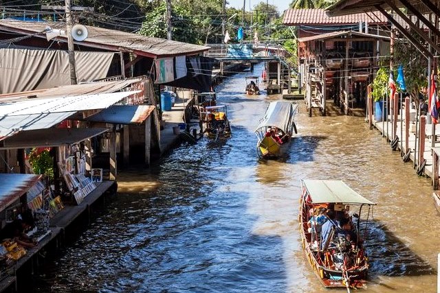 Come Visitare il Mercato Galleggiante di Damnoen Saduak e Come Arrivare da Bangkok