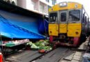 L'Insolito Viaggio da Bangkok al Maeklong Railway Market a Bordo del Treno della Maeklong Railway