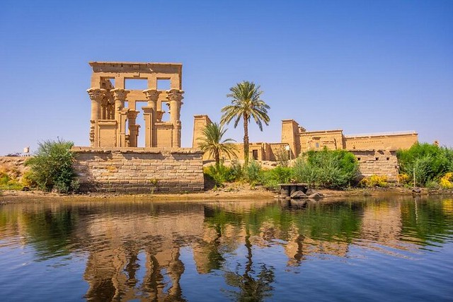 Aswan e Philae Tour: Guided Day-Trip from Luxor to Aswan Including Philae Temple and Aswan High Dam