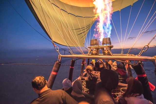 Hot Air Balloon Flight: Escursione in Mongolfiera all'Alba sulla Valle dei Re a Luxor