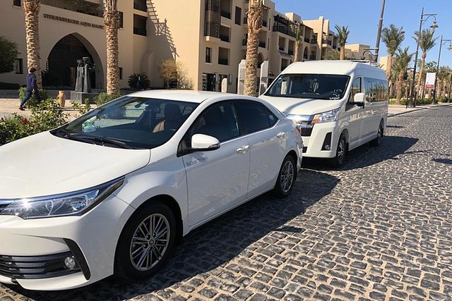 From Luxor to Hurghada: Transfer by Private Car or Minivan with Driver