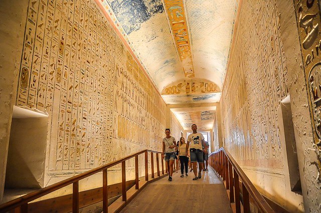 Luxor Private Tour: Day-Trip from Hurghada to Visit Luxor and Valley of the Kings by Private Car & Guide in One Day