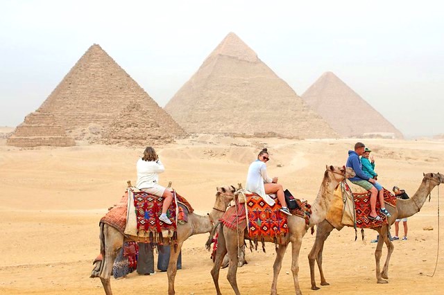 Cairo & Pyramids Air Tour: Guided Day-Trip to Visit Cairo and Giza Pyramids from Marsa Alam by Plane