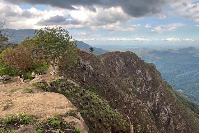 L'Escursione a Little Adam’s Peak a Ella nello Sri Lanka