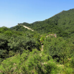 Mutianyu Great Wall: oltre la torre 23... The unrestored section of Mutianyu Great Wall in China