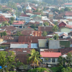 Padang, la più grande città di West Sumatra The city center of Padang in Sumatra, Indonesia