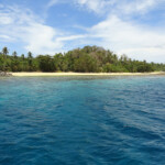 Una delle spiagge di Pulau Bangka... Beach in Bangka Island North of Sulawesi in Indonesia
