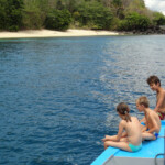 Gita in barca tra il Mar di Celebes ed il Mar delle Molucche Travelling by Boat in the Molucca Sea in Indonesia, off the North-eastern Coast of Sulawesi