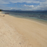 Pulau Bangka, niente piscina, qui sarebbe un controsenso… The White Beach of Pulau Bangka in Indonesia