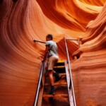 Ormai verso l’uscita Near the exit of Lower Antelope Canyon East of Page in Arizona