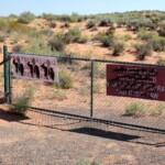 La recinzione vicino al parcheggio Parking Area and Entrance of Waterholes Canyon near Page in Arizona