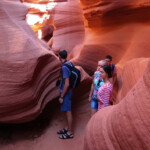 Beh, non sempre si è soli Tourists inside Lower Antelope Canyon near Page in Arizona