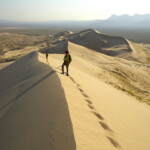 Ormai siamo molto in alto... Near the top of Kelso Dunes in the Mojave National Preserve in California