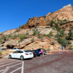 Il piccolo parcheggio al Canyon Overlook Trailhead Canyon Overlook Parking on Utah 9 in Zion National Park in Utah