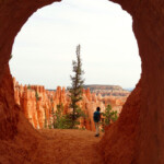Tunnel sul Peek-A-Boo Loop Tunnel on the Peek A Boo Loop in Bryce Canyon National Park in Utah
