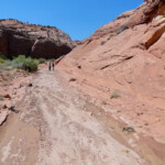 Siamo nella Dry Fork of Coyote Gulch Walking the Dry Fork of Coyote Gulch between the lower entrance of Spooky and the lower entrance of Peek-A-Boo in Grand Staircase Escalante National Monument in Utah United States of America
