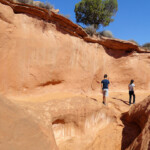 Peek-A-Boo si apre per una prima volta First opening of Peek-A-Boo Slot Canyon the Dry Fork of Coyote Gulch in Grand Staircase Escalante NM in Utah USA