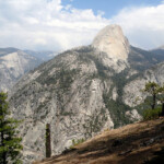 L’Half Dome visto da Panorama Cliff Half Dome South Face from Panorama Cliff on Panorama Trail Yosemite NP California USA