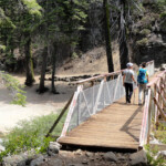 Il ponte su Illilouette Creek Illilouette Creek Foot Bridge Panorama Trail Yosemite NP California USA