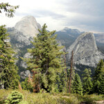 Sul crinale di Panorama Cliff Panorama Cliff Panorama Trail Yosemite NP California USA