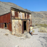 Ci avviciniamo... Exploring Leadfield Ghost Town on Titus Canyon Road in Death Valley National Park California