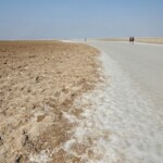 Ai lati del passaggio… First section of Badwater Salt Flats Hike Death Valley National Park California USA