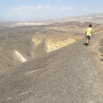 Fa caldo ma c’è molto vento… Hiking Ubehebe Crater Rim Loop Death Valley National Park California USA