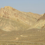 La strada si fa più serpeggiante Titanothere Canyon Titus Canyon Road in Death Valley National Park California