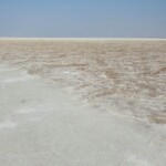 Le cose si fanno più interessanti… Walking on the Salt Flats at Badwater Basin Death Valley National Park California USA