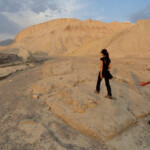 Nella luce delicata del tramonto Hiking inside Gower Gulch on the Badlands Loop Death Valley National Park California USA