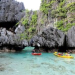 Ecco l’entrata della Small Lagoon di Miniloc Entrance to Small Lagoon in Miniloc Island in El Nido Bay, Palawan, Philippines