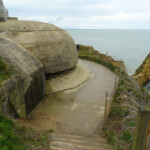 La Pointe du Hoc: esterno del bunker La Pointe du Hoc en Normandie France
